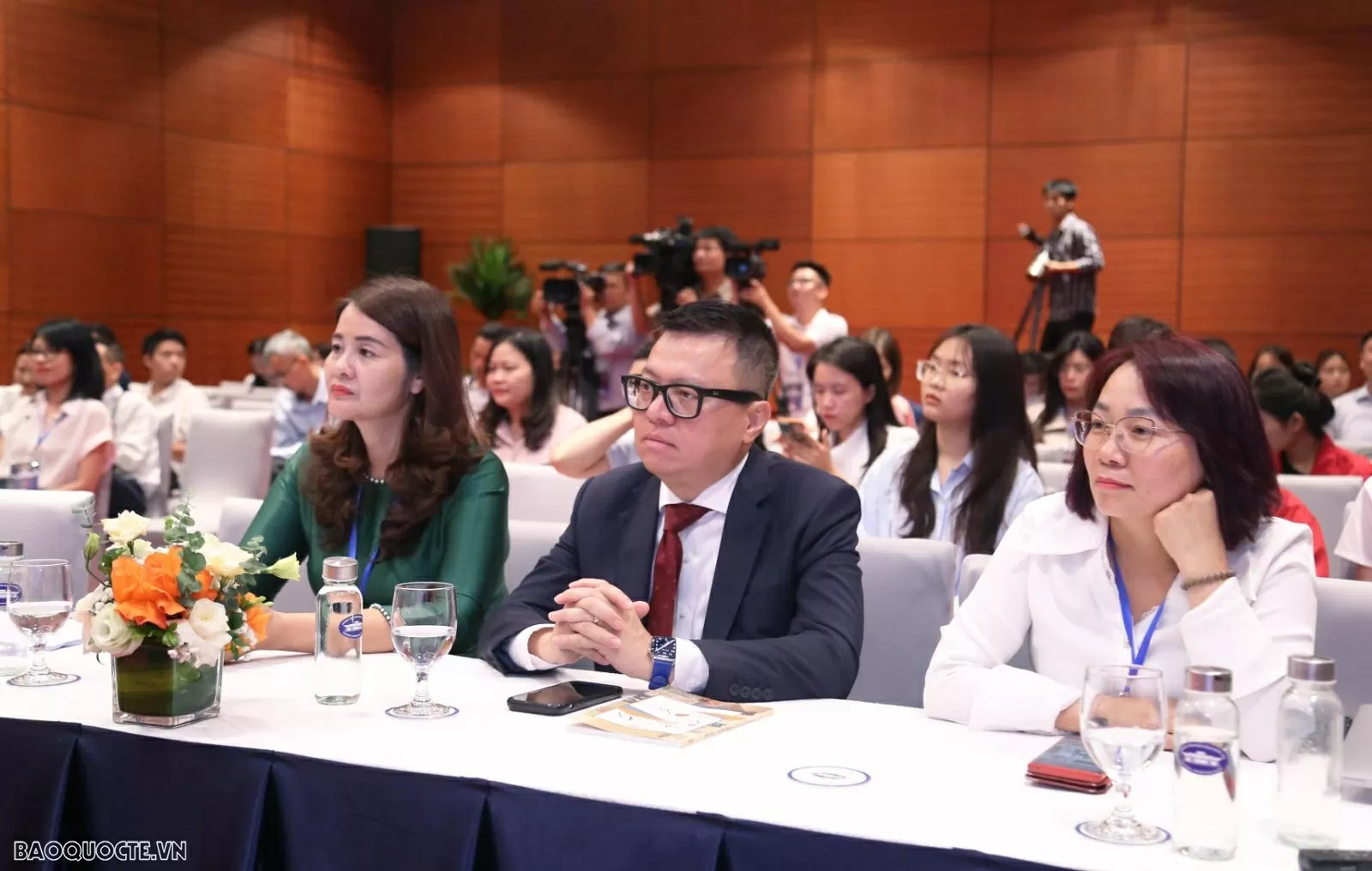 Tăng cường tiếng nói của nữ giới trong điều hành báo chí