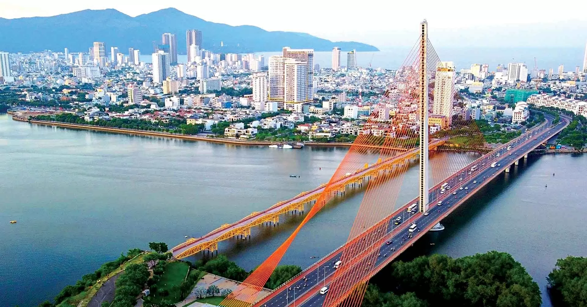 5 tháng đầu năm 2025, uy tín, vị thế của Việt Nam trên trường quốc tế tiếp tục được nâng lên. (Nguồn: Vietnamnet)