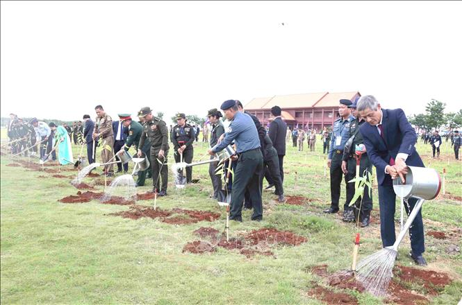 Campuchia tri ân Việt Nam trong lễ kỷ niệm hành trình lật đổ Khmer Đỏ Campuchia tri ân Việt Nam trong lễ kỷ niệm hành trình lật đổ Khmer Đỏ