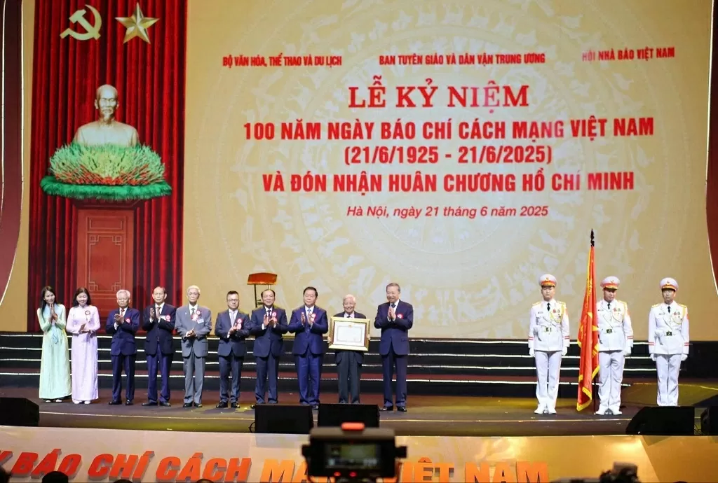 Tôn vinh những thành tựu của Báo chí cách mạng Việt Nam trong 100 năm qua
