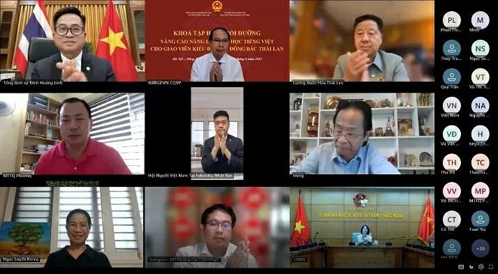 Tập huấn nâng cao năng lực dạy học tiếng Việt cho giáo viên kiều bào tại Đông Bắc Thái Lan
