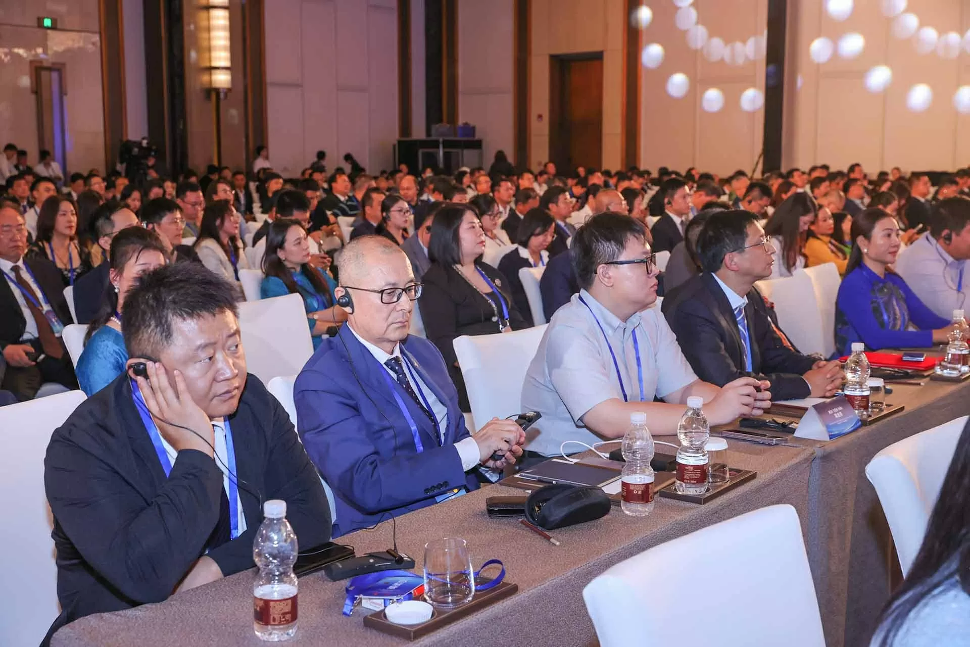 Không gian và cơ hội hợp tác kinh tế giữa Việt Nam và Trung Quốc còn rất rộng lớn Không gian và cơ hội hợp tác kinh tế giữa Việt Nam và Trung Quốc còn rất rộng lớn