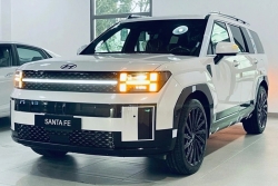 Hyundai Santa Fe tiếp tục được ưu đãi, cạnh tranh Ford Everest