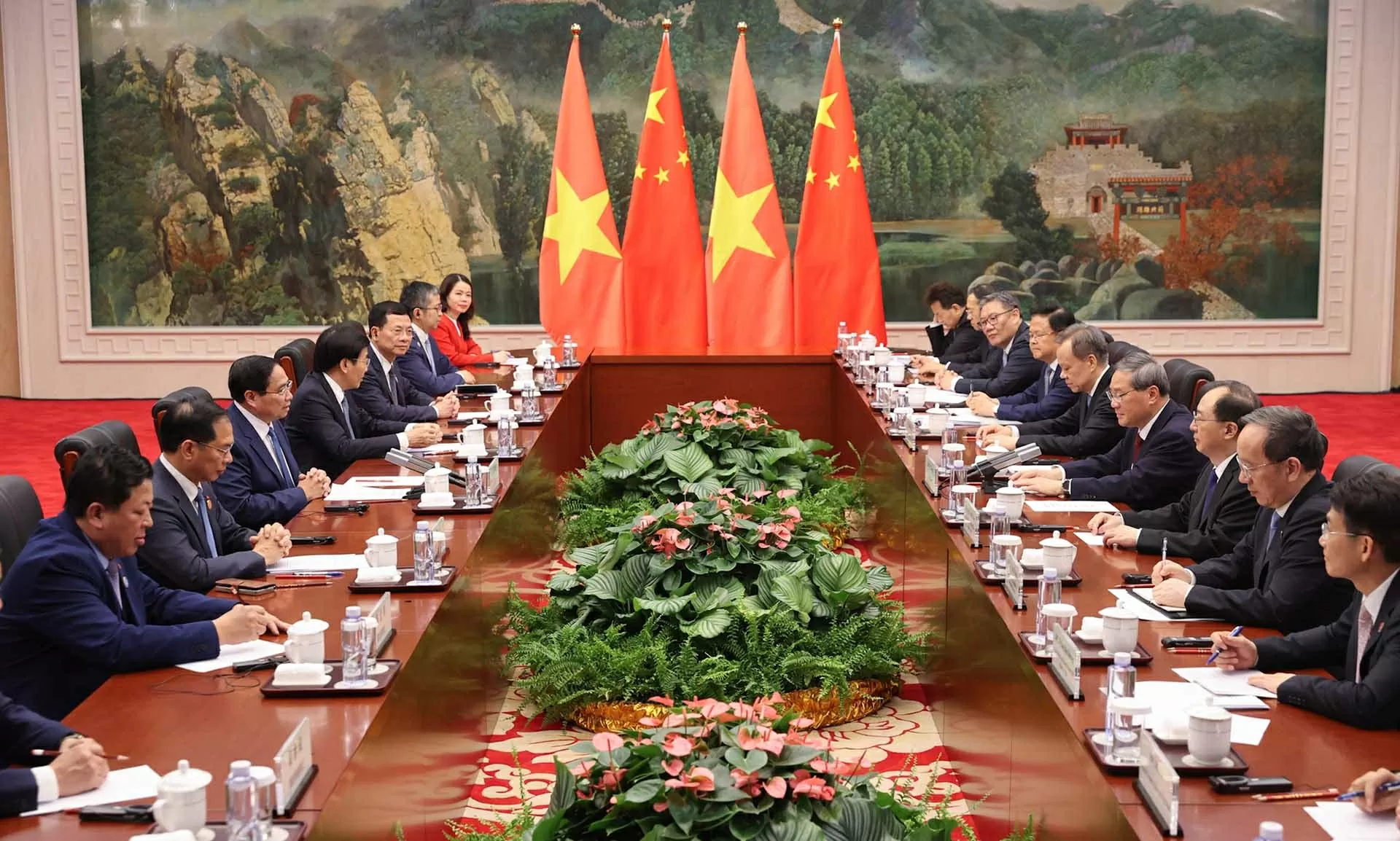 Thủ tướng Phạm Minh Chính hội đàm với Thủ tướng Quốc vụ viện Trung Quốc Lý Cường Thủ tướng Phạm Minh Chính hội đàm với Thủ tướng Quốc vụ viện Trung Quốc Lý Cường