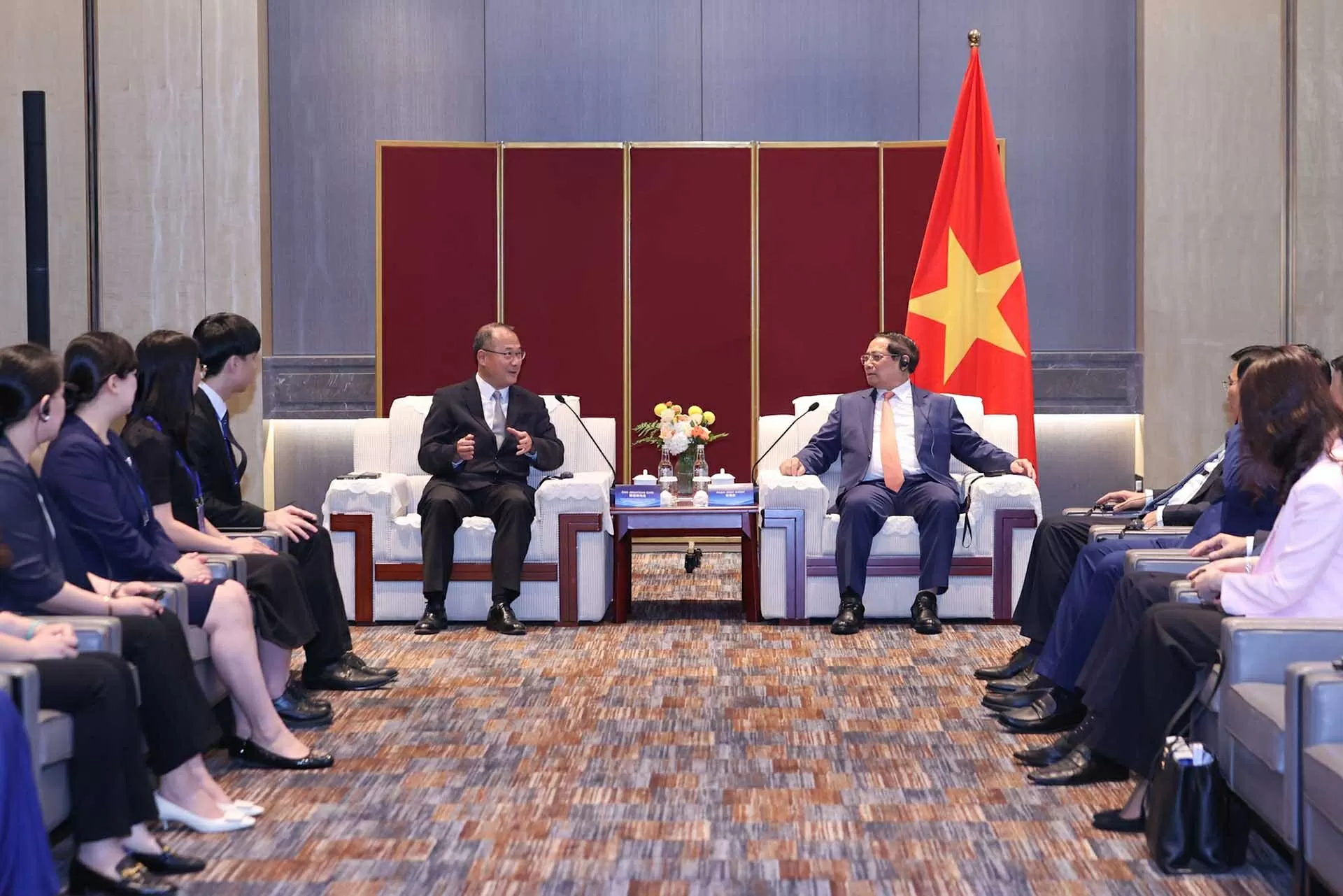Thủ tướng làm việc với lãnh đạo các tập đoàn lớn của Trung Quốc
