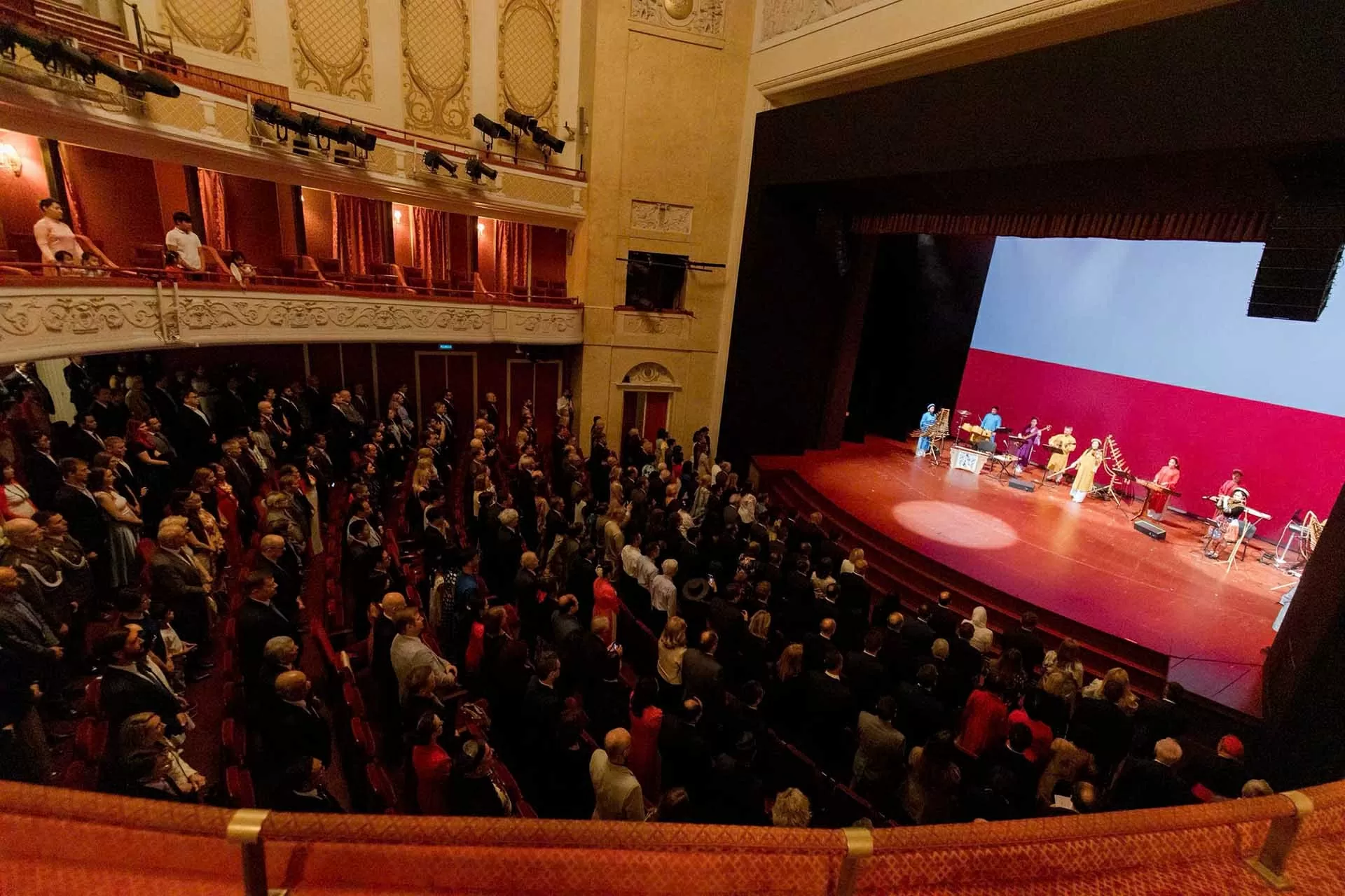 Chương trình nghệ thuật đặc biệt kỷ niệm 75 năm thiết lập quan hệ ngoại giao Việt Nam-Ba Lan Chương trình nghệ thuật đặc biệt kỷ niệm 75 năm thiết lập quan hệ ngoại giao Việt Nam-Ba Lan