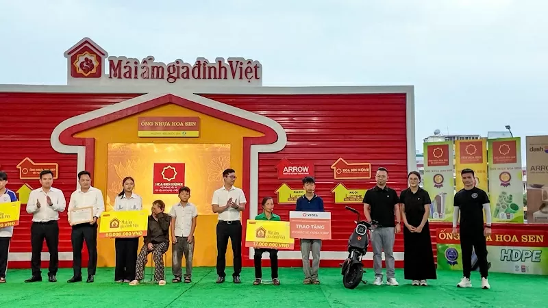 YADEA Việt Nam tiếp sức đến trường cho trẻ em khó khăn qua chương trình “Mái ấm gia đình Việt” YADEA Việt Nam tiếp sức đến trường cho trẻ em khó khăn qua chương trình “Mái ấm gia đình Việt”