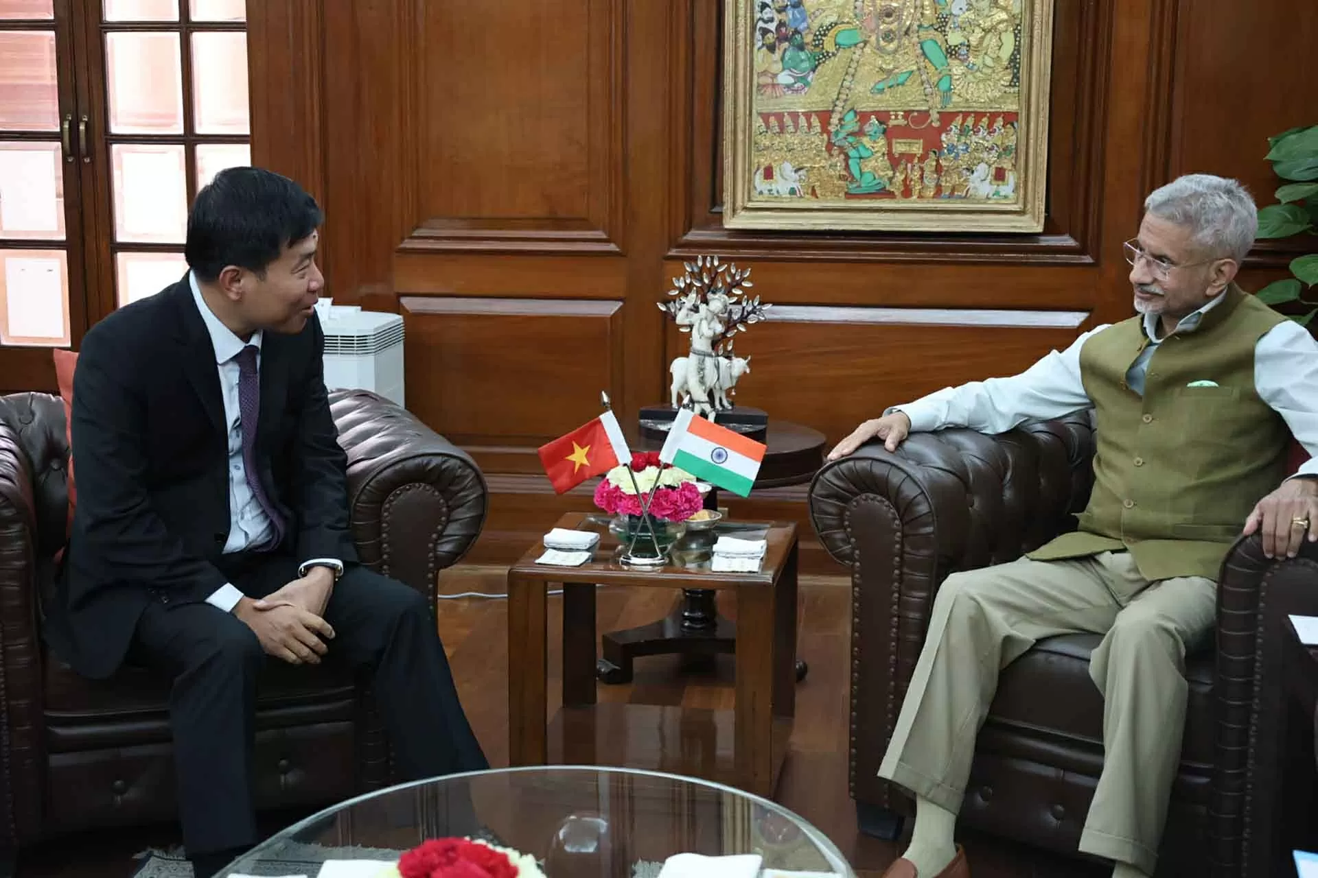 Vietnam, India diplomats hold political consultation, strategic dialogue