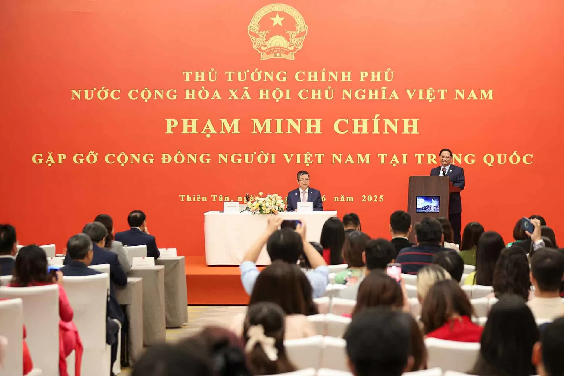 Thủ tướng Phạm Minh Chính gặp gỡ cộng đồng người Việt Nam tại Trung Quốc