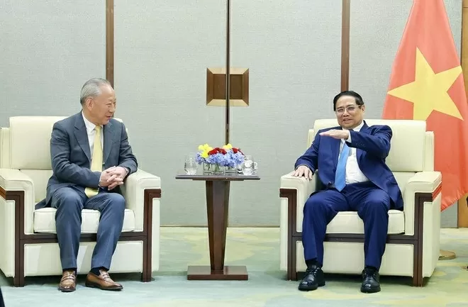 Prime Minister holds a working session with China's leading aviation, infrastructure enterprises