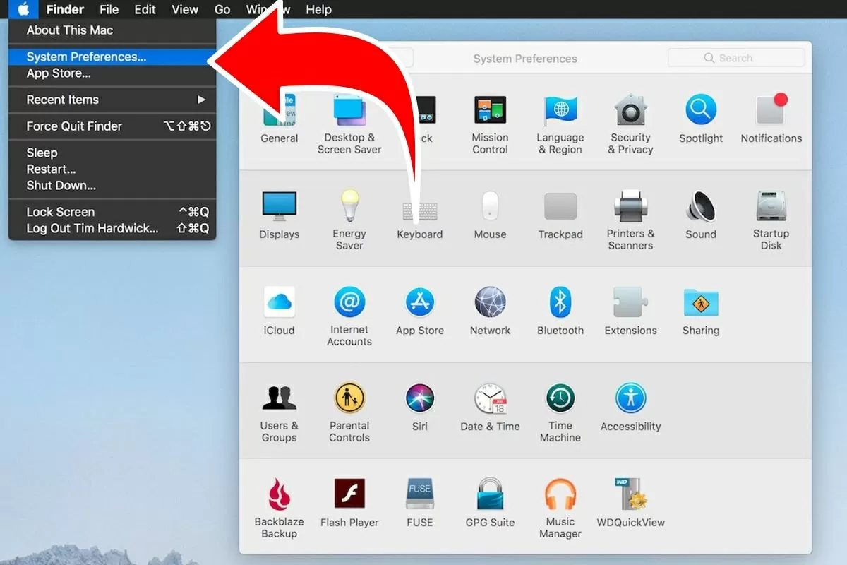 Mở MacBook và vào phần System Preferences.