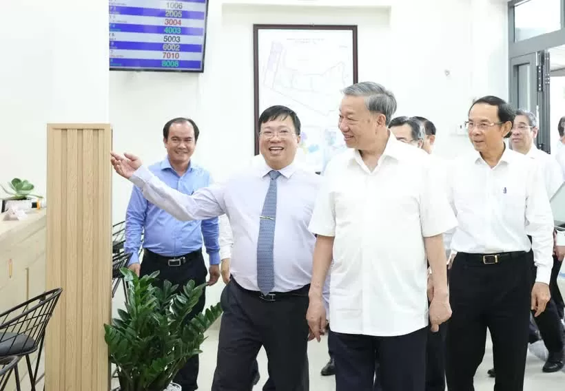 Party General Secretary To Lam urges for faster, better service in two-level local administration