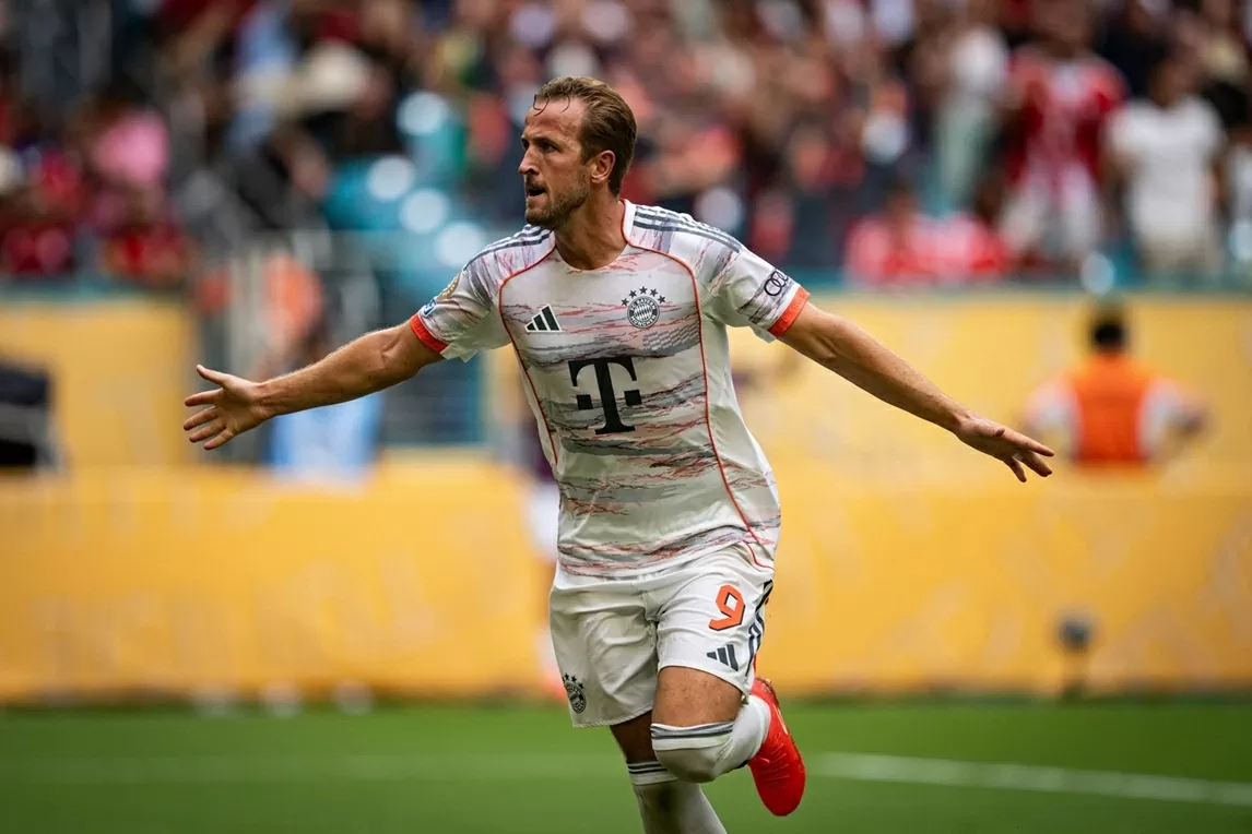 Harry Kane mùa thứ 2 liên tiếp vượt mốc 40 bàn Harry Kane mùa thứ 2 liên tiếp vượt mốc 40 bàn