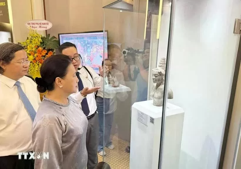 17 national treasures on display for first time in Ho Chi Minh City