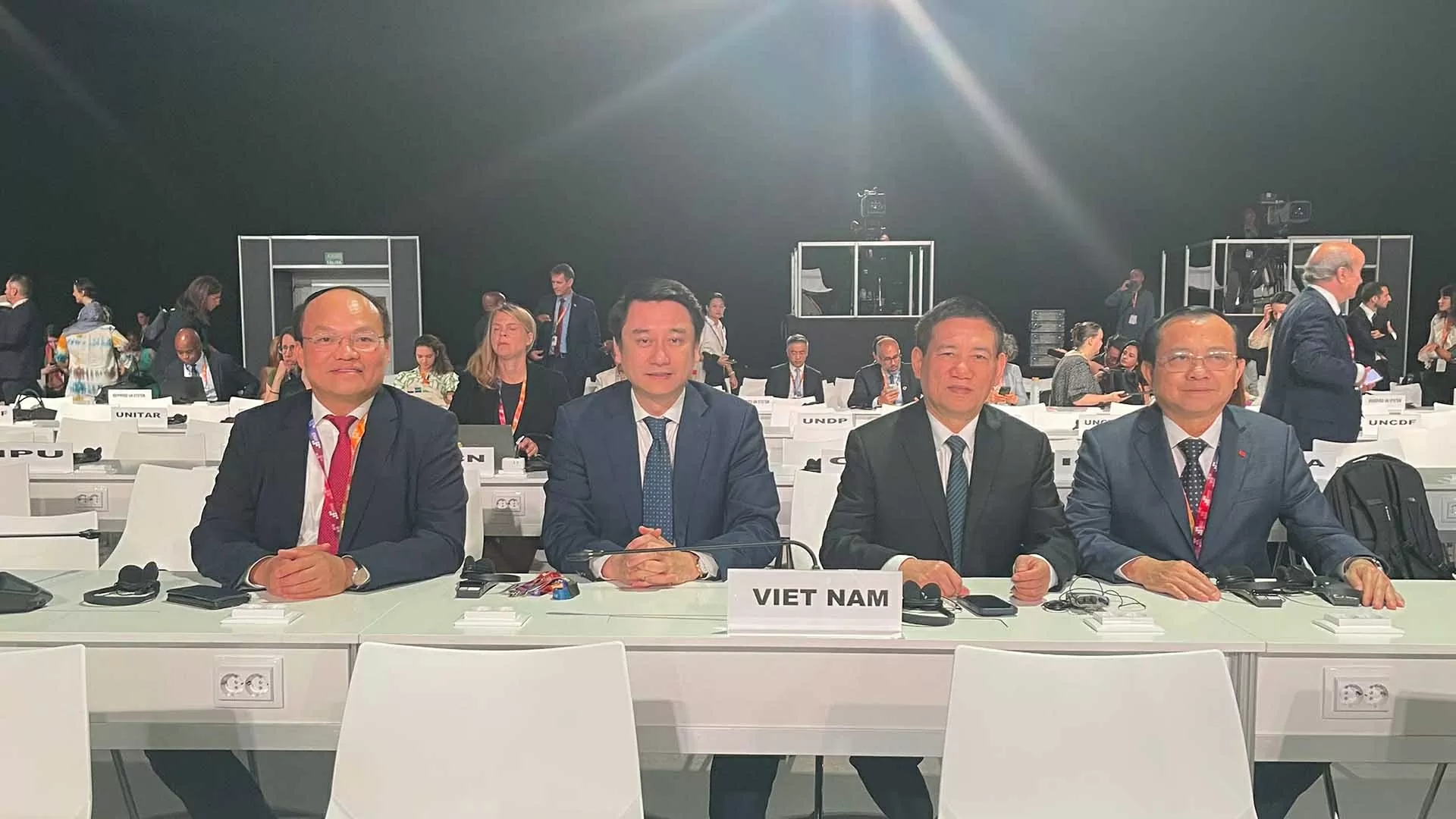 Phó Thủ tướng Hồ Đức Phớc dự phiên khai mạc Hội nghị FfD4 và gặp gỡ, tiếp xúc một số lãnh đạo các nước, tổ chức quốc tế