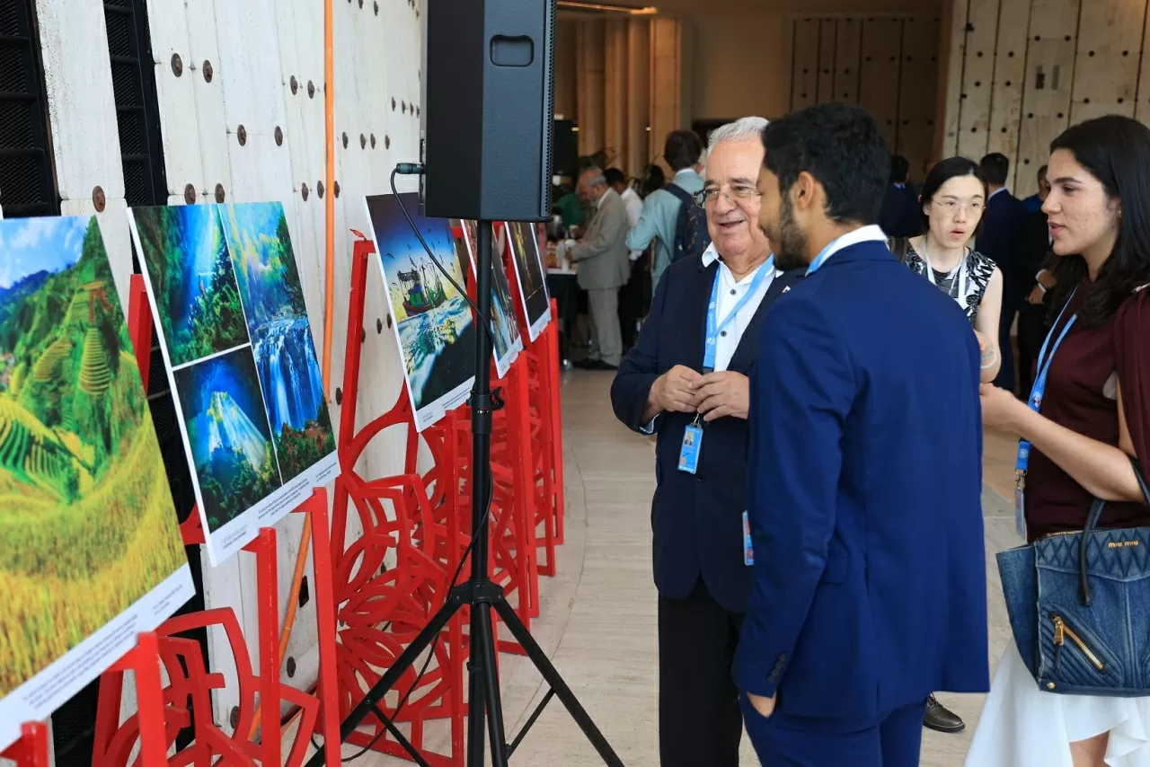 Một Việt Nam bản sắc, nhân văn và hội nhập qua những bức ảnh sống động tại Geneva, Thụy Sỹ