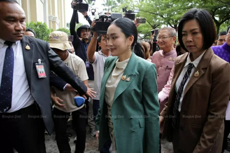 NÓNG! Thủ tướng Thái Lan Paetongtarn Shinawatra bị đình chỉ chức vụ Thủ tướng Thái Lan Paetongtarn Shinawatra bị đình chỉ chức vụ