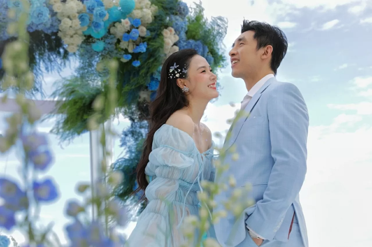 thời trang diễn viên Midu kỷ niệm một năm ngày cưới