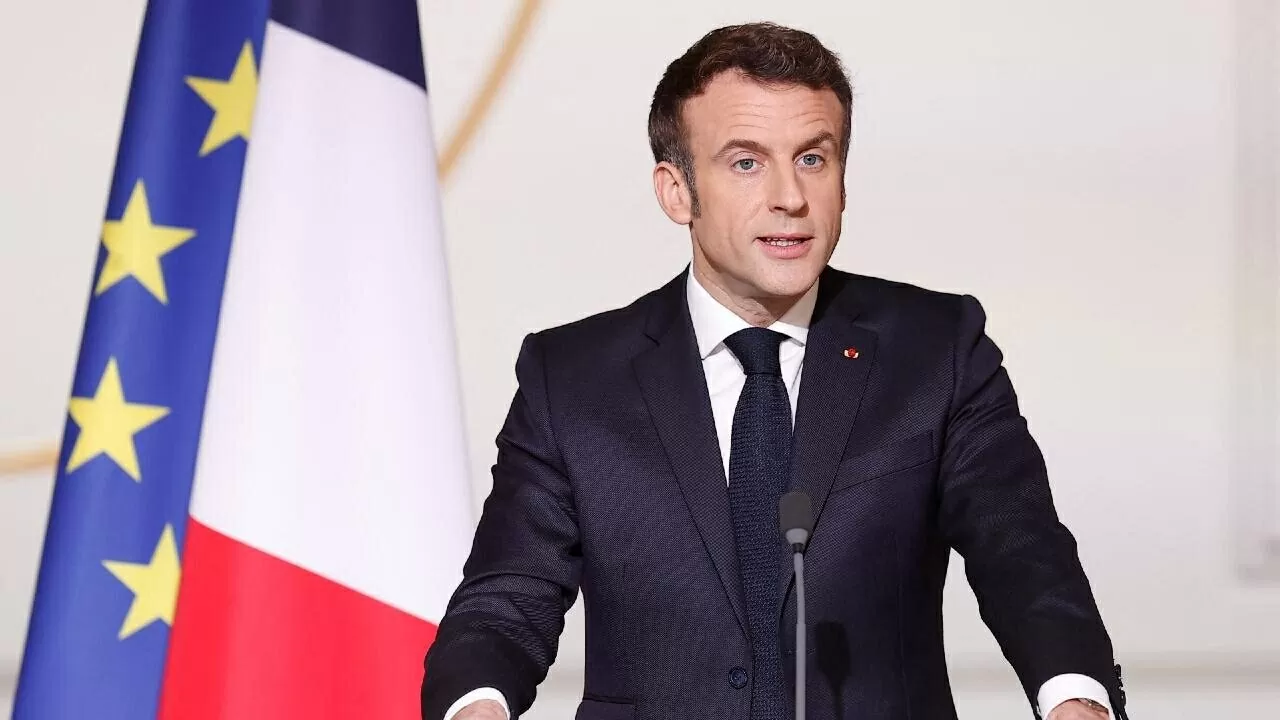 Tổng thống Macron cũng khẳng định: “Việc mang trở lại một cuộc chiến thương mại và thuế quan trong thời điểm này là điều vô lý, đặc biệt khi tôi thấy những mức thuế được áp đặt với các quốc gia mới bắt đầu khởi sắc về kinh tế”. (Nguồn: France 24) Tổng thống Macron cũng khẳng định: “Việc mang trở lại một cuộc chiến thương mại và thuế quan trong thời điểm này là điều vô lý, đặc biệt khi tôi thấy những mức thuế được áp đặt với các quốc gia mới bắt đầu khởi sắc về kinh tế”. (Nguồn: France 24)