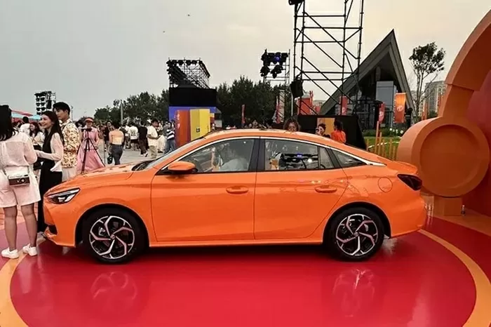 Thiết kế ngoại thất của MG5 2026 vẫn trung thành với kiểu dáng fastback đậm chất thể thao