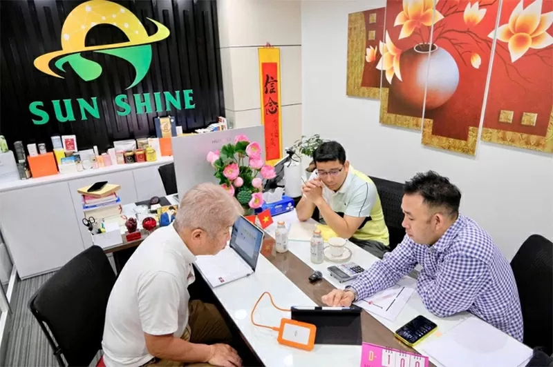 BTC và Ekip họp triển khai tổ chức Concret “Mỹ Linh Xin Chào Tour 2025” tại Công ty SUNSHINE GLOBAL, Nhật Bản. BTC và Ekip họp triển khai tổ chức Concret “Mỹ Linh Xin Chào Tour 2025” tại Công ty SUNSHINE GLOBAL, Nhật Bản.