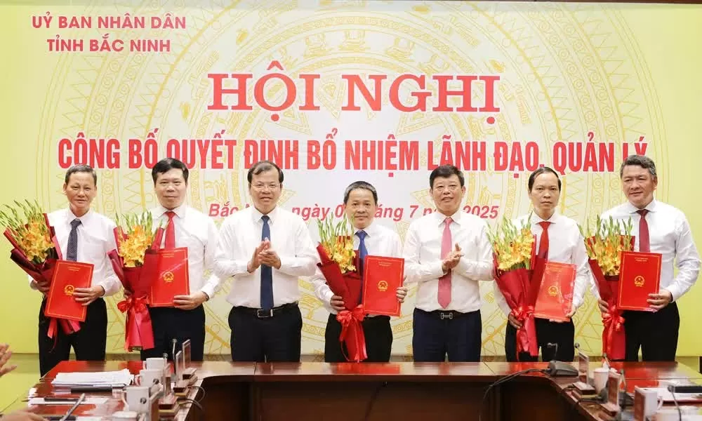 Bắc Ninh công bố quyết định bổ nhiệm lãnh đạo sở, ban, ngành, kiện toàn bộ máy sau sáp nhập