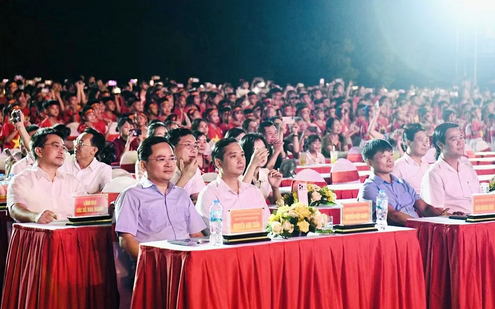 Chương trình nghệ thuật chào mừng thành lập tỉnh Bắc Ninh mới: Vững tin hội nhập và phát triển Chương trình nghệ thuật chào mừng thành lập tỉnh Bắc Ninh mới: Vững tin hội nhập và phát triển