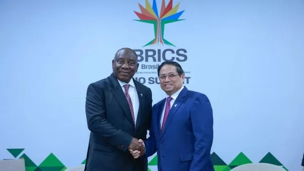 Prime Minister Pham Minh Chinh, South African President hold a meeting at BRICS Expanded Summit in Rio de Janeiro