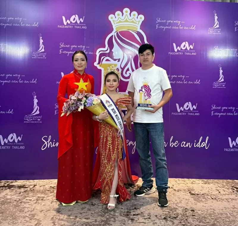 Việc cử Minh Giang tham dự Mini Miss Junior Idol World 2025 đã được Sở Văn hóa - Thể thao và Du lịch tỉnh Hải Dương phê duyệt theo Văn bản số 1553 /SVHTTDL-QLVHBCXB ngày 16/6/2025, thể hiện sự tin tưởng và kỳ vọng lớn lao dành cho một tài năng nhí đang từng bước khẳng định vị thế của mình trên sân khấu toàn cầu.