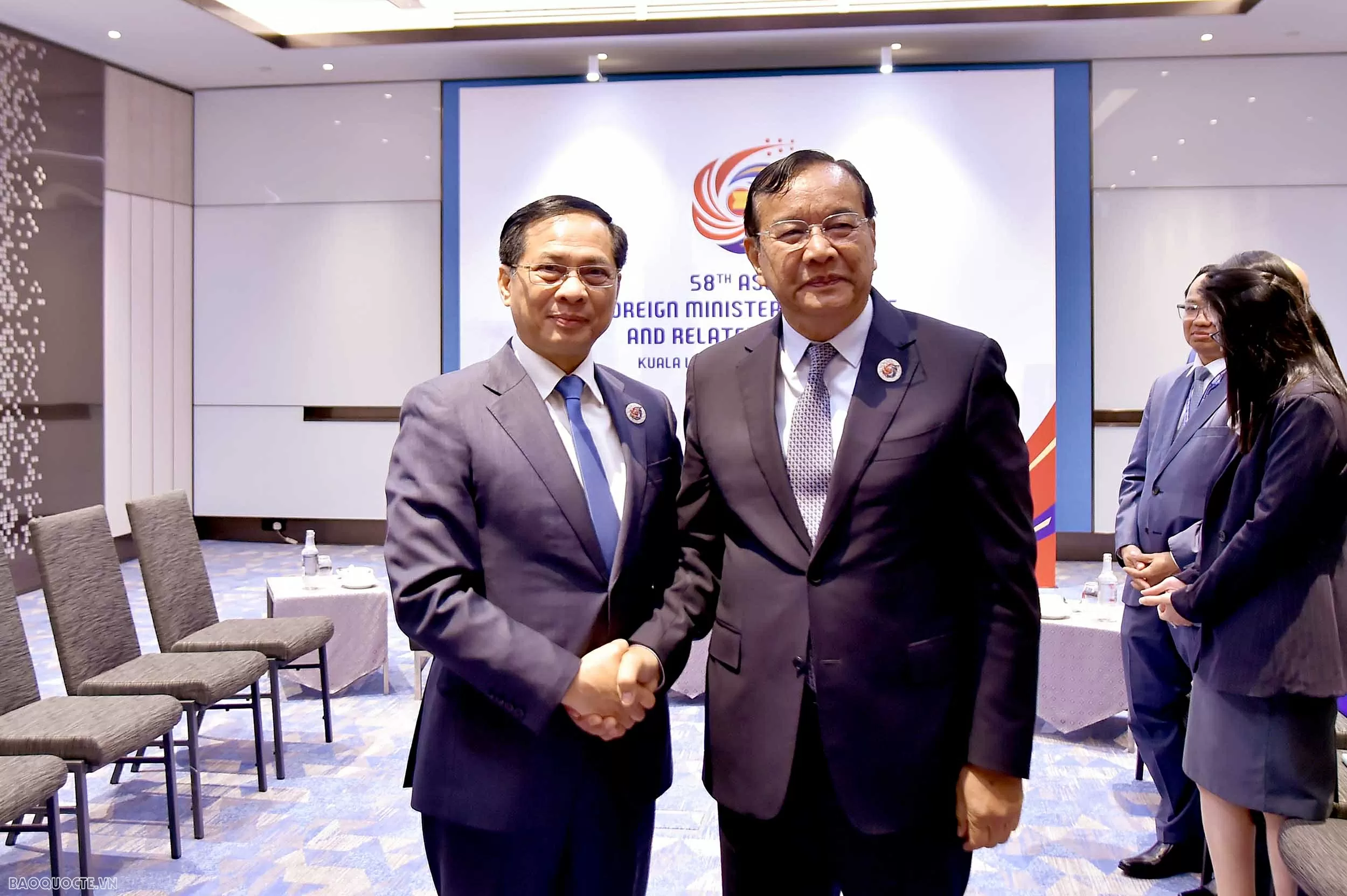 Phó Thủ tướng, Bộ trưởng Ngoại giao Bùi Thanh Sơn gặp Phó Thủ tướng, Bộ trưởng Ngoại giao Campuchia