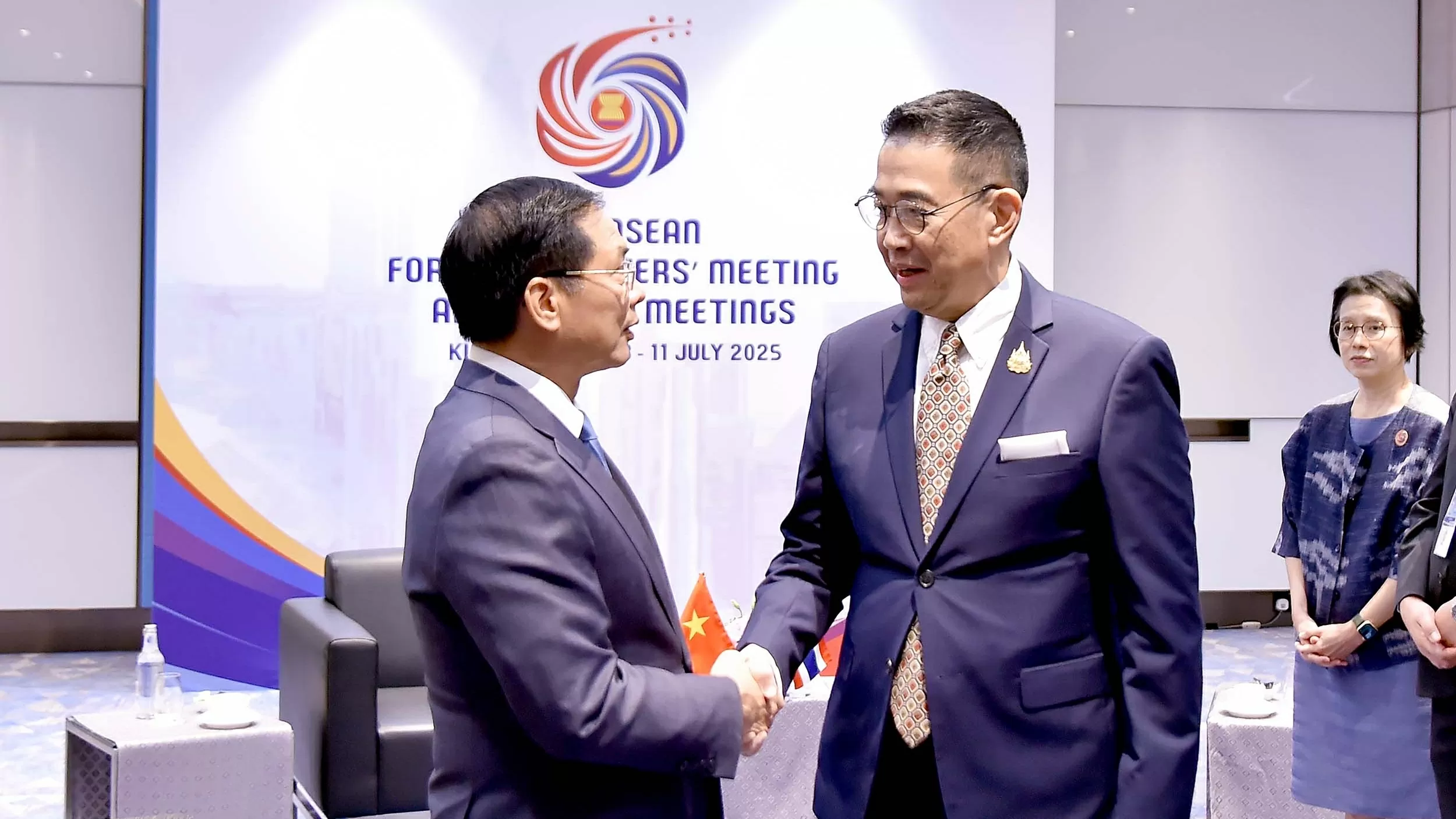 Deputy PM, FM Bui Thanh Son meets with Thai, Lao, Cambodian Foreign Ministers on AMM 58 occasion