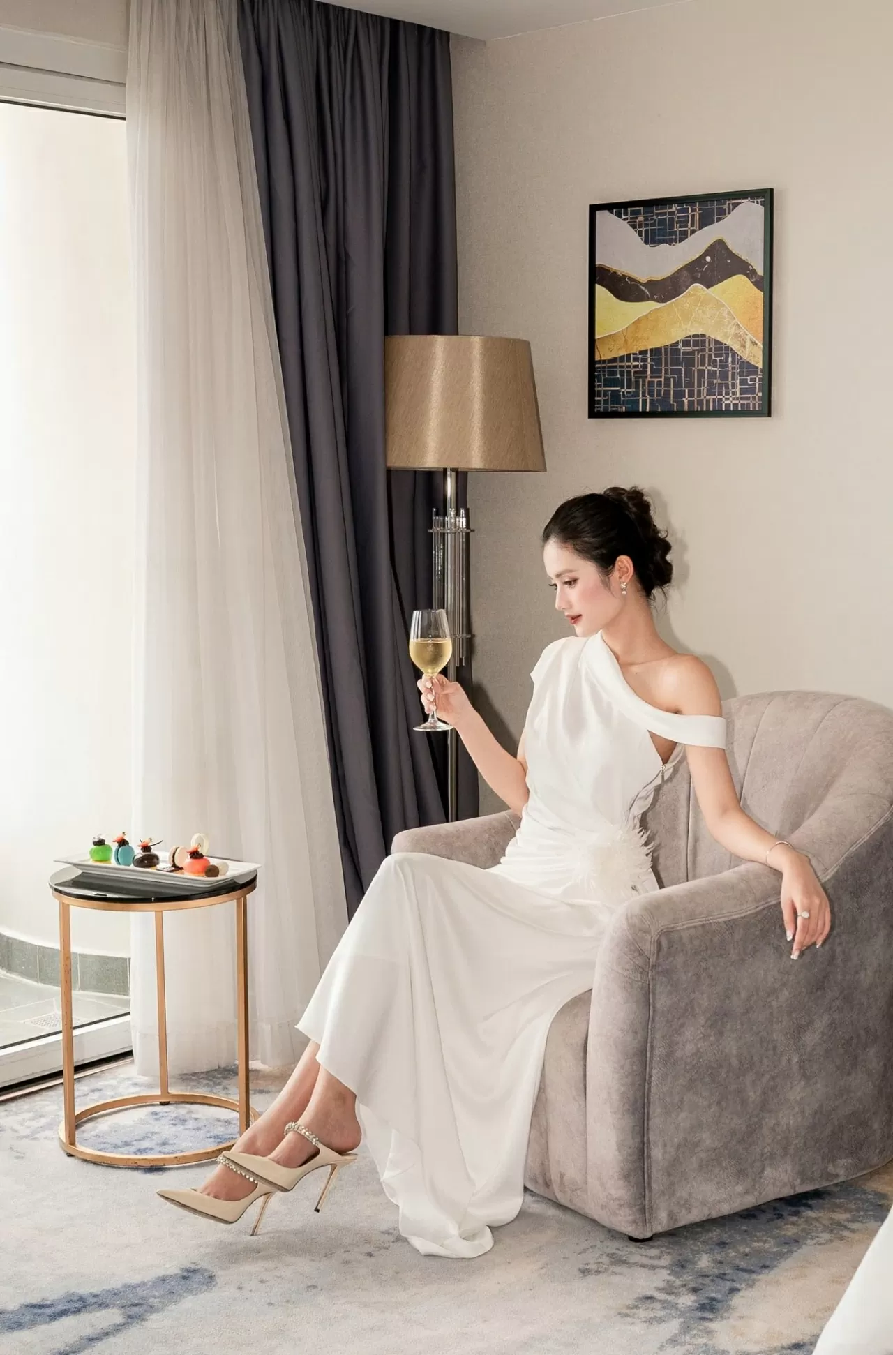 Hoa hậu Huỳnh Trần Ý Nhi
