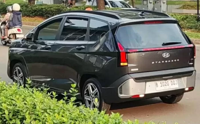 Khoang nội thất của Hyundai Stargazer 2026 vẫn chưa lộ diện