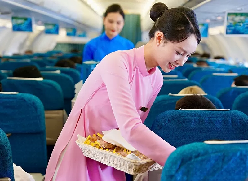 Vietnam Airlines đ&oacute;n h&agrave;nh kh&aacute;ch thứ 350 triệu sau 30 năm th&agrave;nh lập
