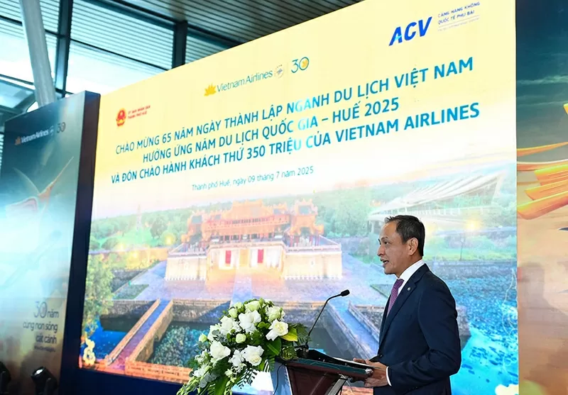 Vietnam Airlines đ&oacute;n h&agrave;nh kh&aacute;ch thứ 350 triệu sau 30 năm th&agrave;nh lập