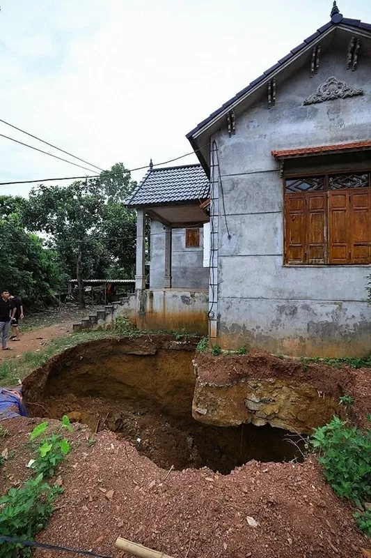 Phú Thọ: Nhà người dân sụt lở nghiêm trọng