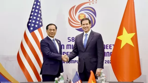 Deputy PM, FM Bui Thanh Son meets with US, EC, UK officials on occasion of AMM-58 in Kuala Lumpur