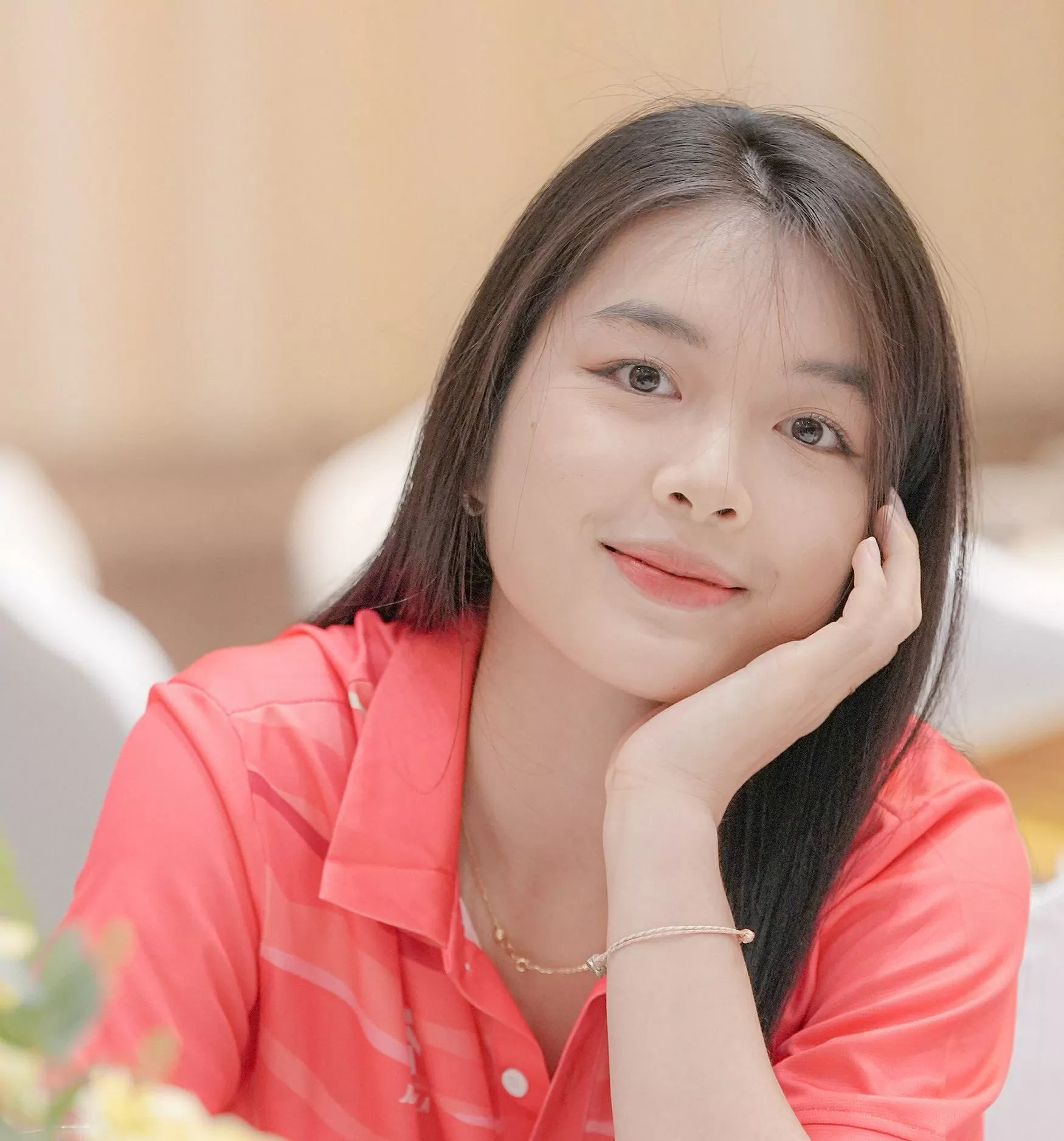 Ngây ngất vẻ đẹp của hotgirl bóng chuyền Hà Kiều Vy
