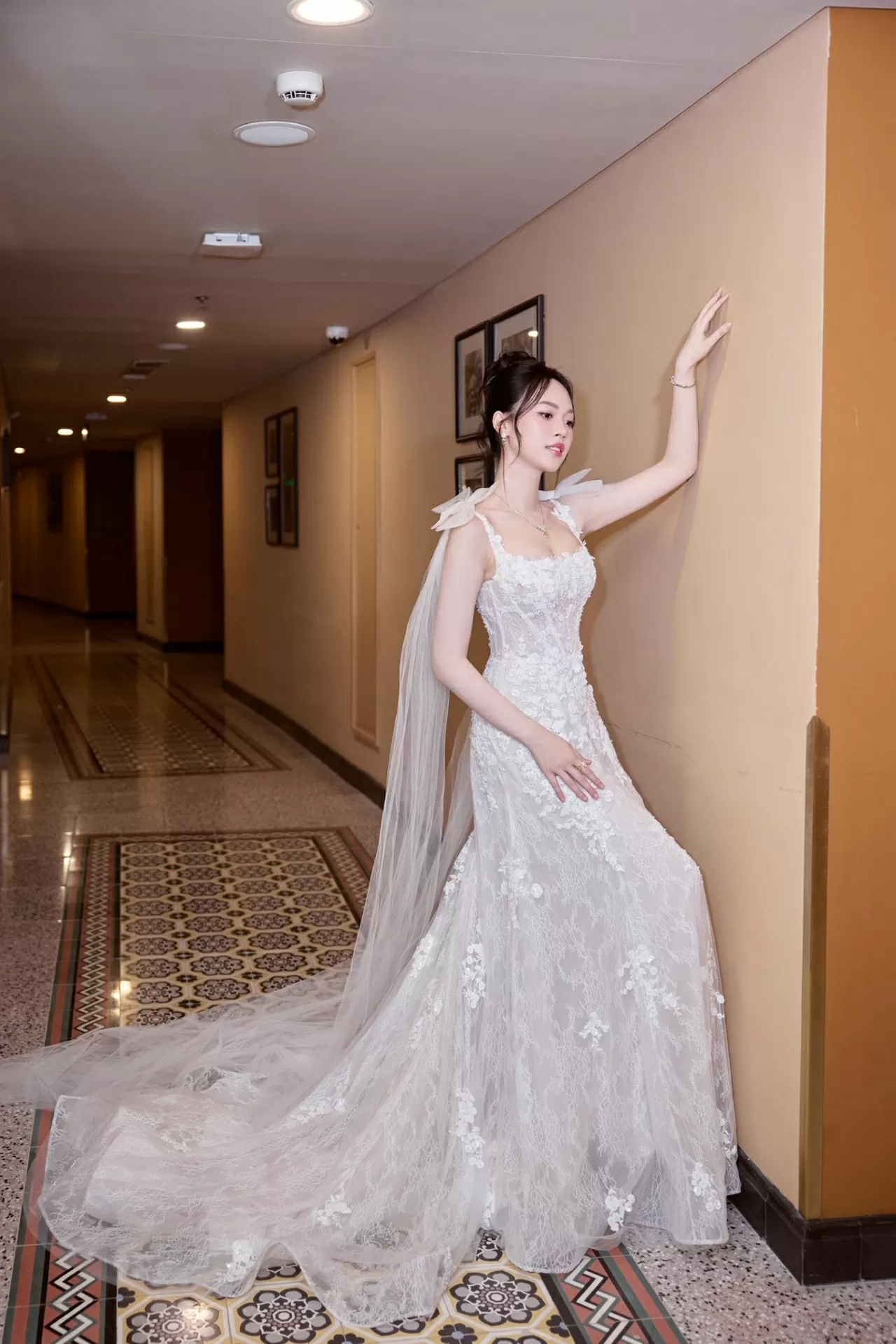 Á hậu Trịnh Thùy Linh
