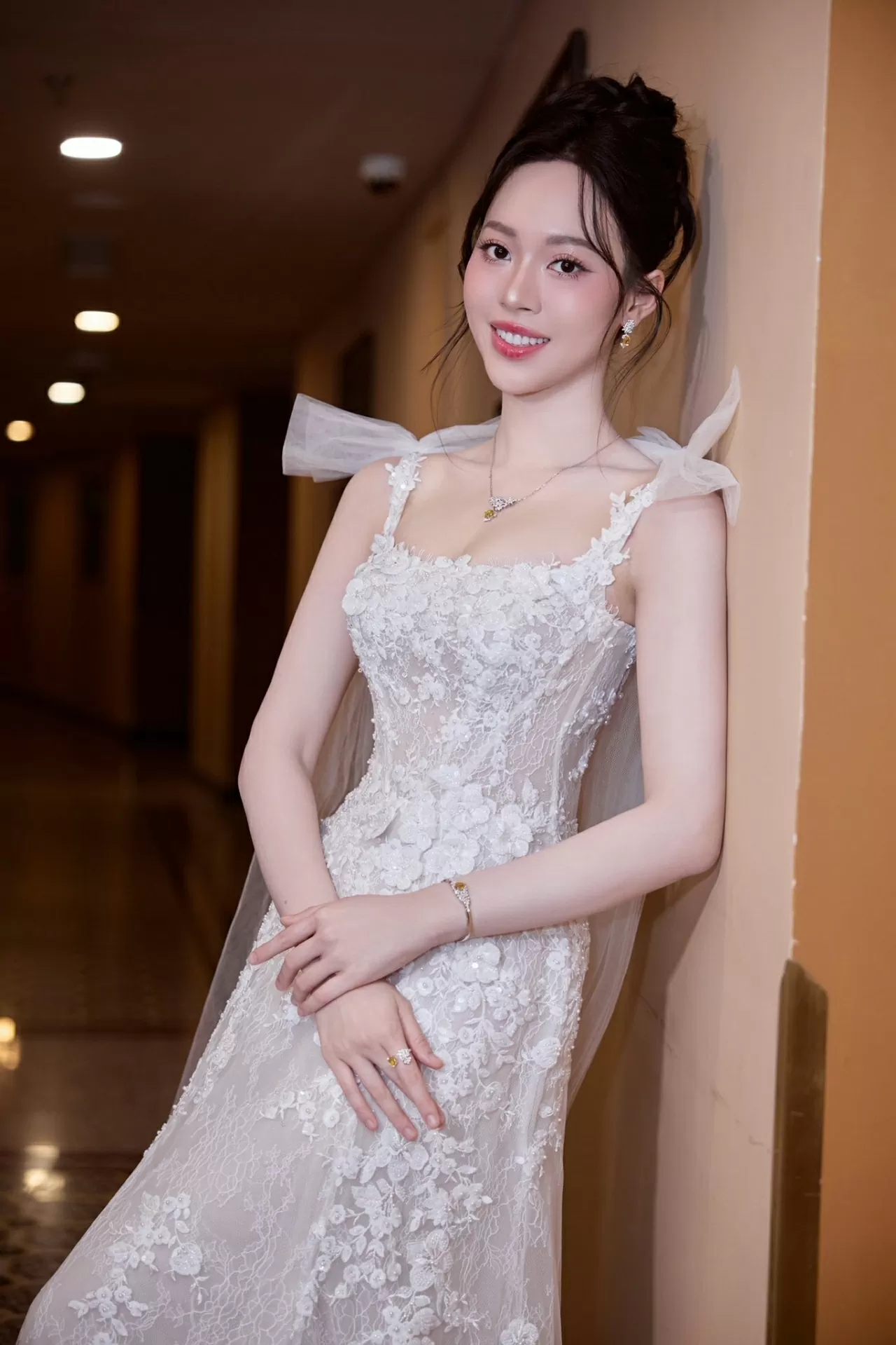 Á hậu Trịnh Thùy Linh