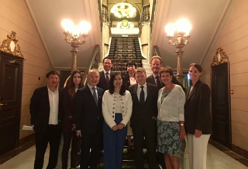 Vietnam, Netherlands officials hold first deputy-ministerial political consultation