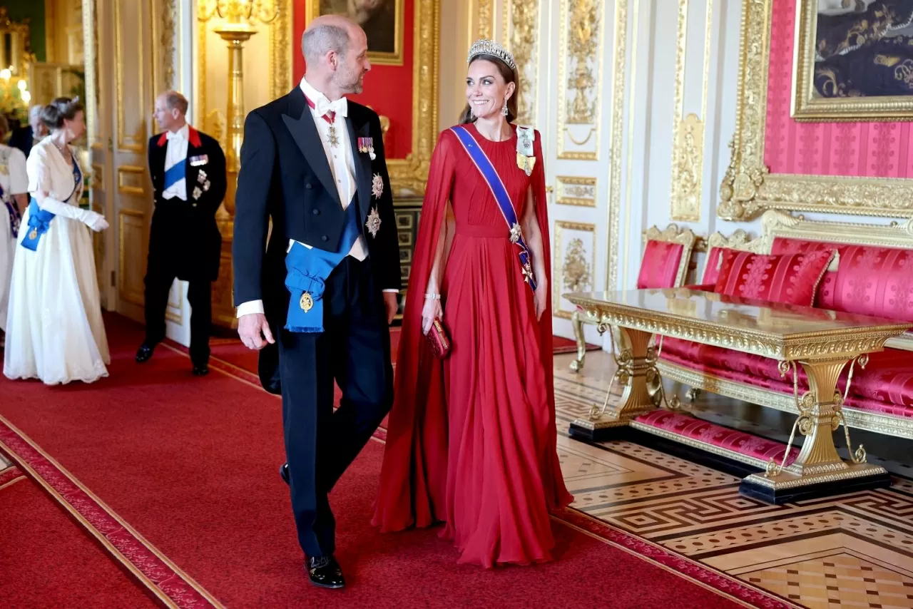 Hoàng tử William của Vương quốc Anh và vợ ông, Công nương xứ Wales Catherine, tham dự quốc yến tại Windsor, Anh, vào thứ Ba, ngày 8 tháng 7. Tổng thống Pháp Emmanuel Macron và phu nhân Brigitte là khách mời danh dự. (Nguồn: Getty Images)