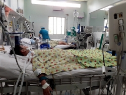 Dịch sốt xuất huyết diễn biến phức tạp, nguy cơ bùng phát trên diện rộng tại nhiều địa phương