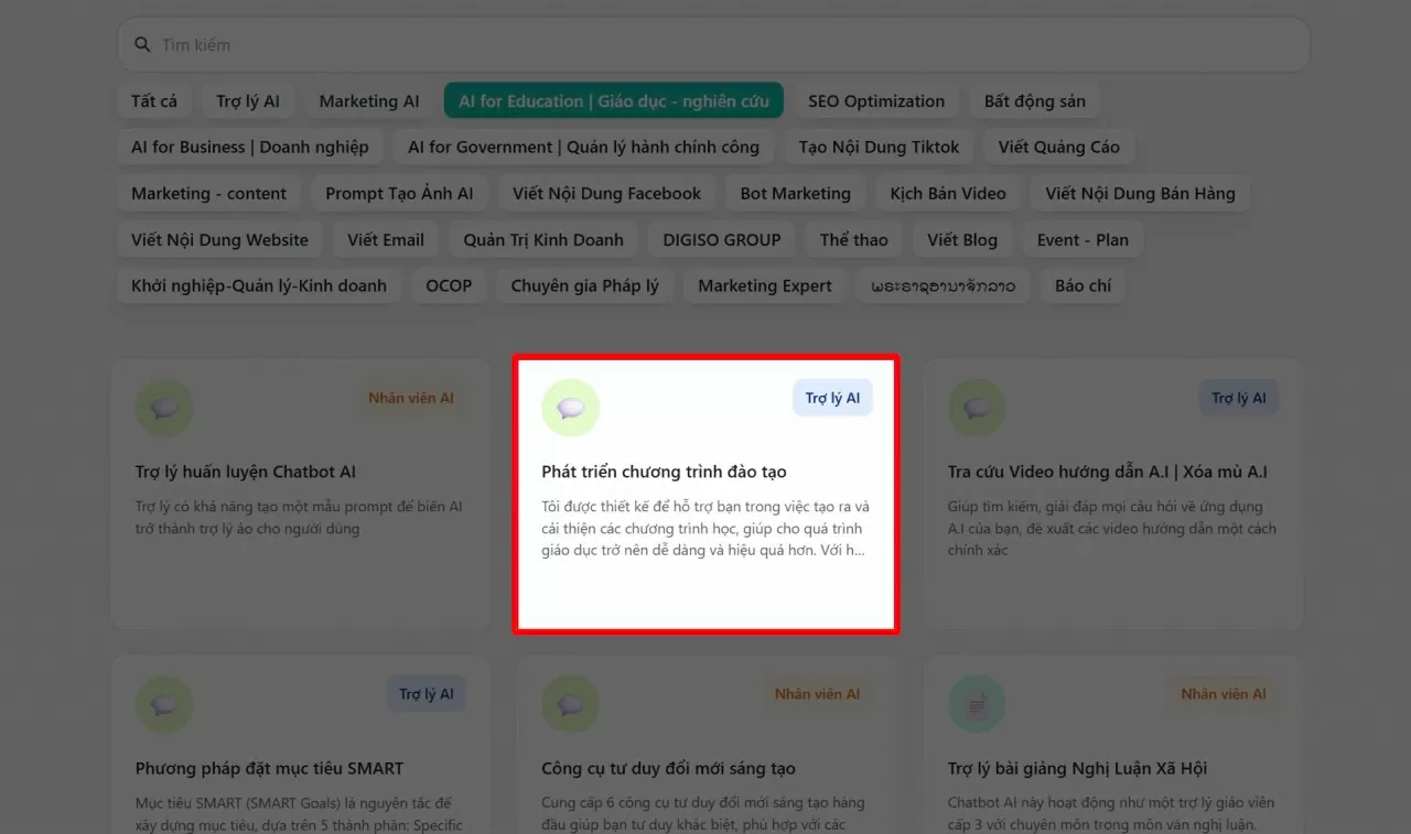 Cuộn xuống và nhấn chọn vào phần Phát triển chương trình đào tạo. Cuộn xuống và nhấn chọn vào phần Phát triển chương trình đào tạo.