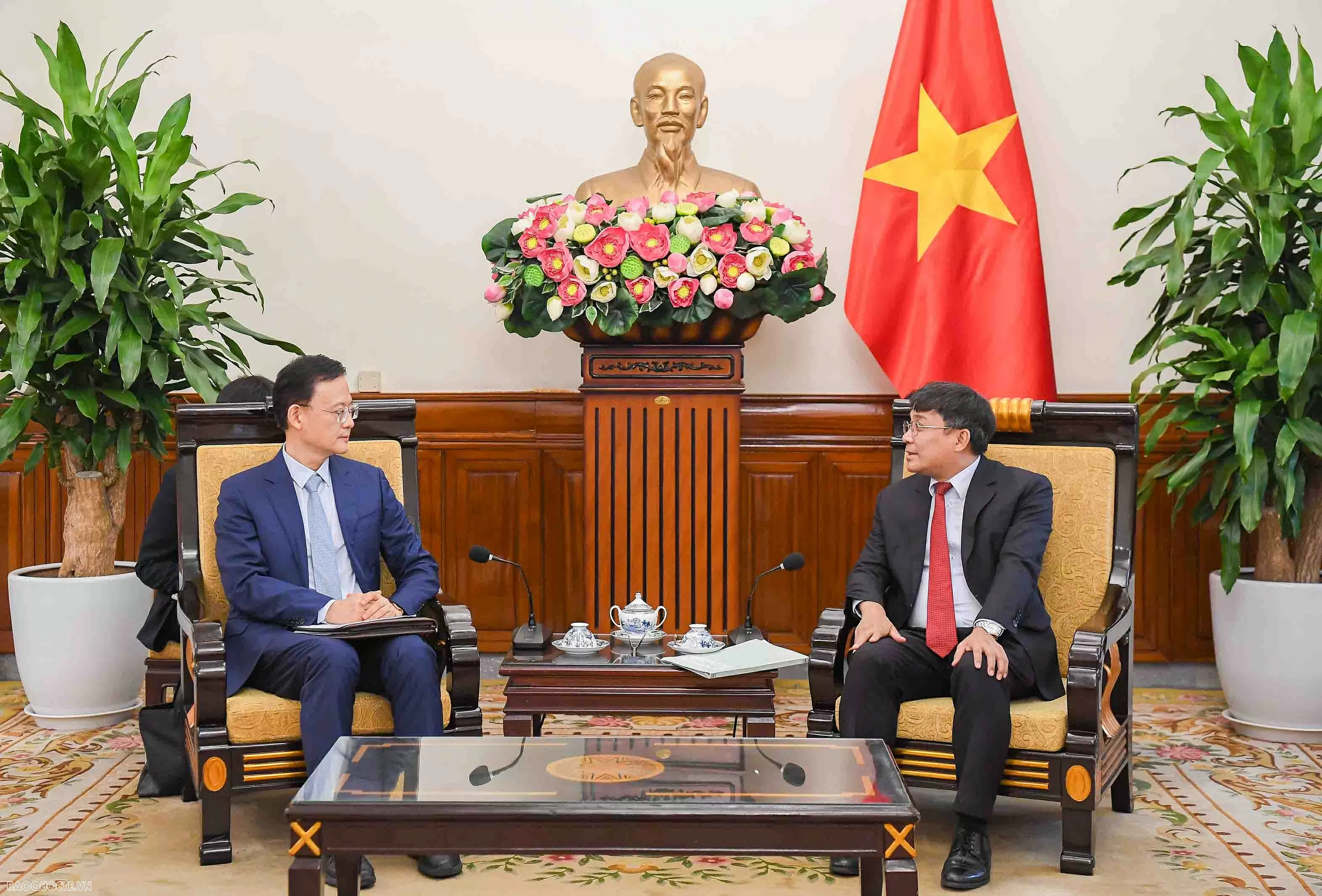 Thứ trưởng Nguyễn Minh Vũ tiếp đoàn Quảng Tây Thứ trưởng Nguyễn Minh Vũ tiếp đoàn Quảng Tây