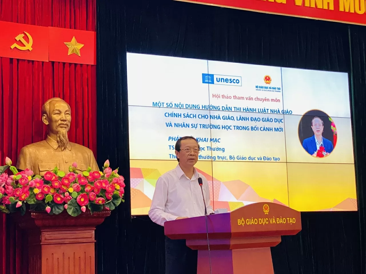 Luật Nhà giáo