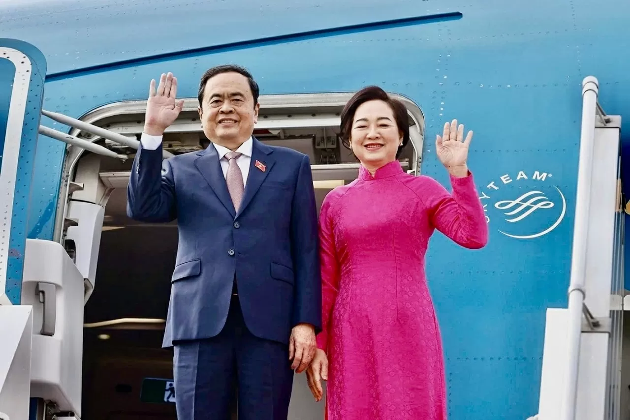 Chủ tịch Quốc hội Trần Thanh Mẫn và Phu nhân. Chủ tịch Quốc hội Trần Thanh Mẫn và Phu nhân.