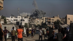 Israel tuyên bố mở rộng chiến dịch ở Dải Gaza, lần đầu tấn công trên bộ một thành phố trung tâm