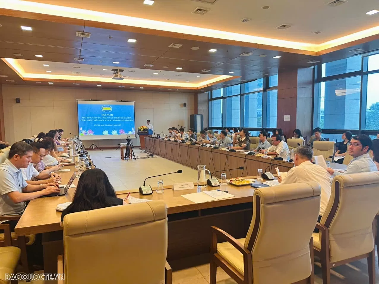 Tăng cường phổ biến, giáo dục pháp luật và tập huấn kỹ năng lập pháp dành cho cán bộ, công chức, viên chức Bộ Ngoại giao