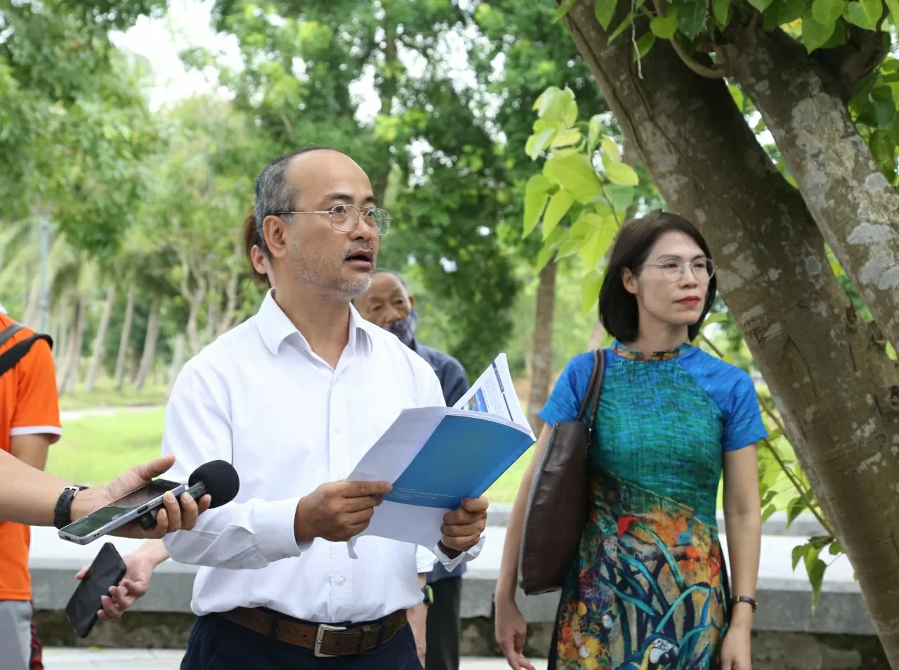 Chủ nhiệm Ủy ban Nhà nước về người Việt Nam ở nước ngoài ông Nguyễn Trung Kiên phát biểu tại buổi gặp gỡ và trao quà. (Ảnh: Thành Long)